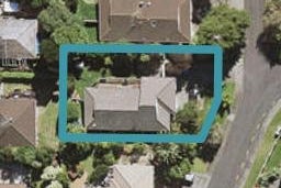 8 La Roche Place, Northcote, Auckland