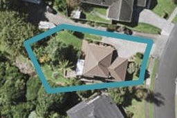 25 Pinewood Grove, Botany Downs, Auckland