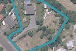 16 Reeves Road, Acacia Bay, Taupo