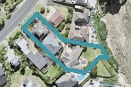 3/903 Beach Road, Waiake, Auckland