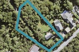 43 Te Ahuahu Road, Piha