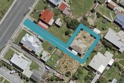 18 Henderson Street, Bluff