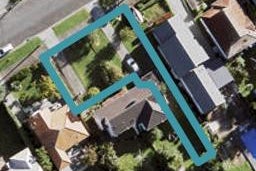 12A Wainoni Avenue, Point Chevalier, Auckland