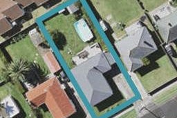 32 Roberts Avenue, Bayswater, Auckland