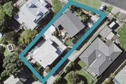 2/19 Tobruk Crescent, Milford, Auckland