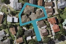 2/8 Redoubt Road, Goodwood Heights, Auckland