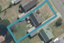 17 Hudson Avenue, Bulls