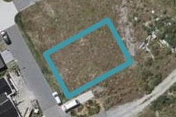 2 Mirek Street, Waikanae