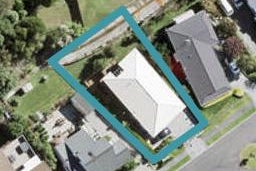 24 Taupiko Place, Green Bay, Auckland