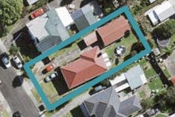13 Robert Burke Place, Henderson, Auckland