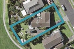 68 De Quincey Terrace, Highland Park, Auckland