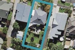 11 Rewa Road, Three Kings, Auckland
