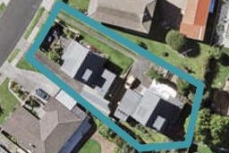 1/13 Anna Watson Road, Half Moon Bay, Auckland