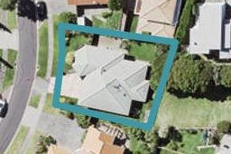12 Margaret Henry Crescent, Oteha, Auckland