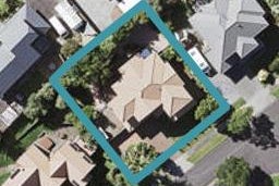 15 Artesia Close, Shamrock Park, Auckland