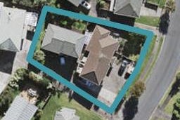 1/21 Witheford Drive, Bayview, North Shore City