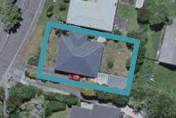 12 Robert Street, Newlands, Wellington