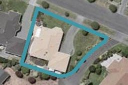 32 Cranbrook Grove, Waikanae