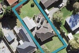 14 Fairclough Road, Beach Haven, Auckland