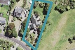 15 Laingfield Terrace, Laingholm, Auckland