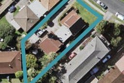 2/13 Rapallo Place, Farm Cove, Auckland