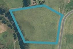 19 Kaipara Lake Road, Helensville