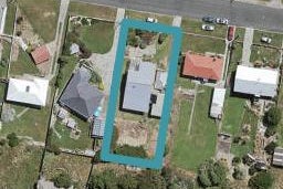 232 Foyle Street, Bluff
