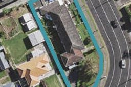 2/18 Hill Road, Hillpark, Auckland