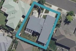 16 The Esplanade, Huntington, Hamilton