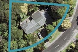 72 Woodfern Crescent, Titirangi, Auckland