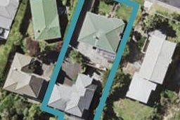 2/8 Bevyn Street, Castor Bay, Auckland