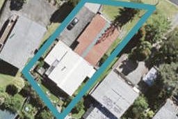 2/9 Parrs Cross Road, Henderson, Auckland