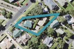 2/16 Arran Road, Browns Bay, Auckland