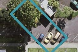 6 Tiakina Road, Northcote, Auckland