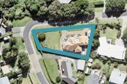15 The Crescent, Tindalls Beach, Whangaparaoa