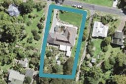 11 Landing Road, Titirangi, Auckland