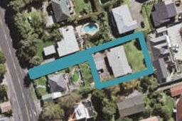 2/135 Glenfield Road, Hillcrest, Auckland