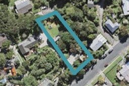 31 Island Bay Road, Beach Haven, Auckland