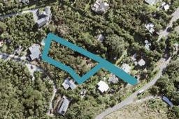 29 Piha Road, Piha, Piha