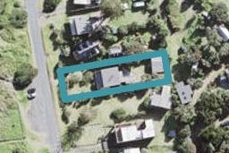 127 Marine Parade North, Piha