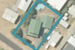 106 The Square, Whangamata