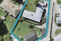 2/59 Philomel Crescent, Bayswater, Auckland