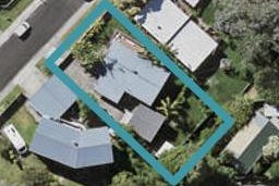 9 Jonathan Place, Sunnynook, Auckland