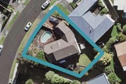 6 Calman Place, Chatswood, Auckland