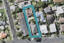 1/48 Old Lake Road, Narrow Neck, Auckland