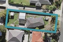 32 Kingdale Road, Henderson, Auckland