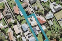 2/23 Fairclough Road, Beach Haven, Auckland