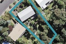 10 Kennedy Point Road, Surfdale, Waiheke Island