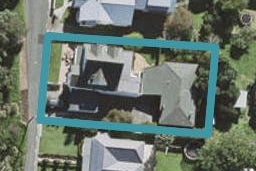 2/11 Queen Street, Northcote Point, Auckland