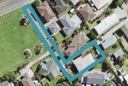 19 Taupiko Place, Green Bay, Auckland
